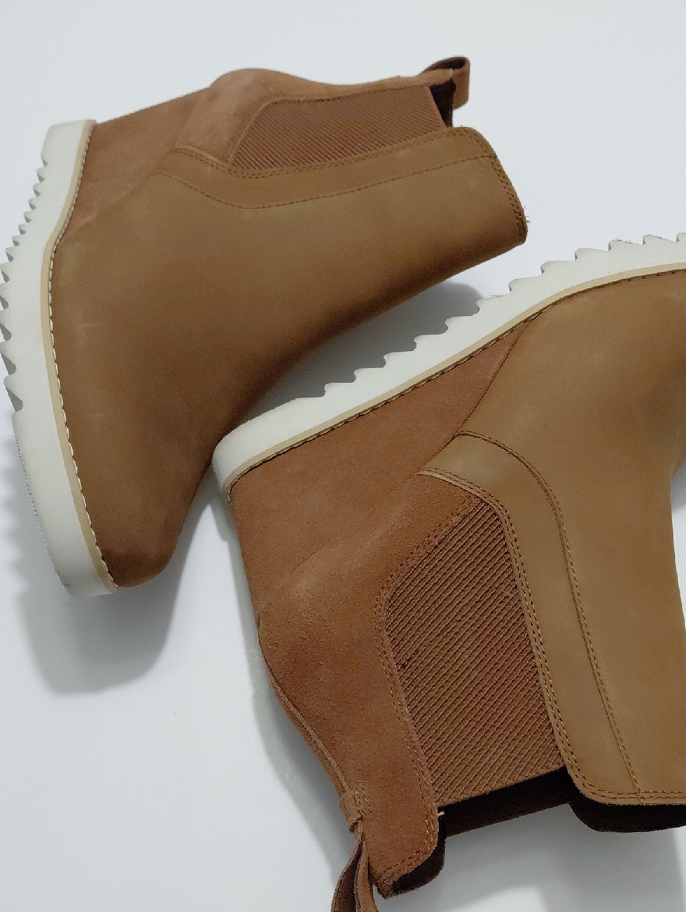 TOMS Women's Maddie Brown Leather Pull On Wedge Bootie - 11
